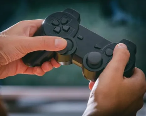 Why Do Certain Gamers Reverse Their Controls? Scientists Now Have Answers, And They Are Not What You Think